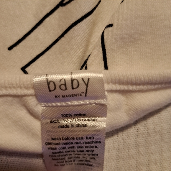 Rae Dunn baby 0-3 months bodysuit new, dribble bib preowned - Picture 3 of 3